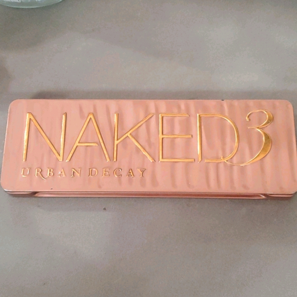 Urban Decay Naked 3